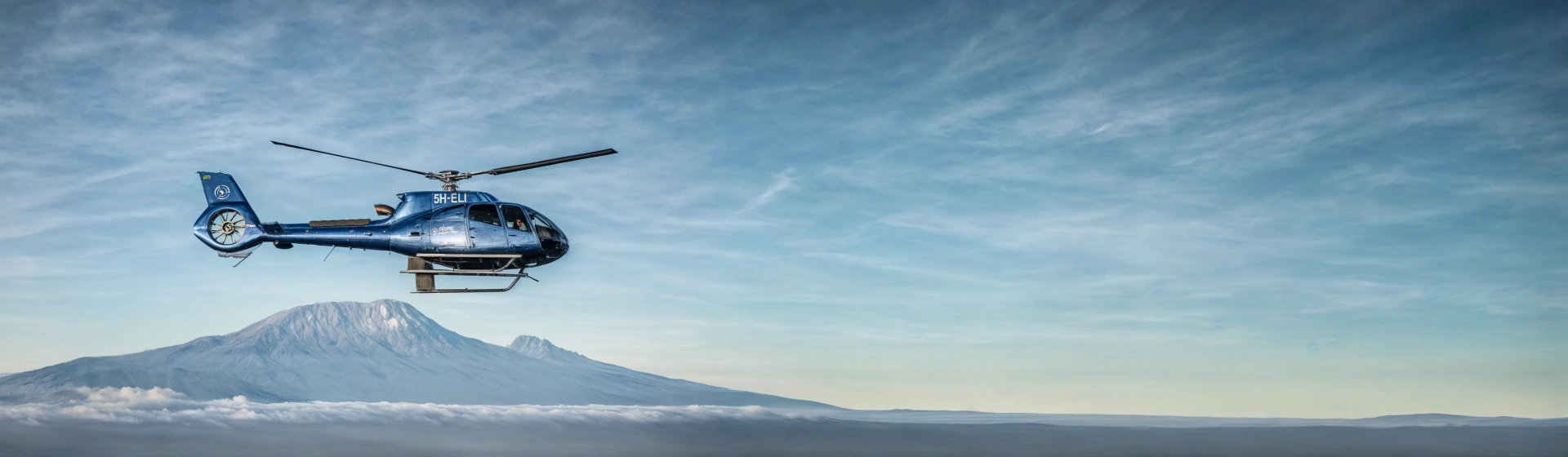 Helikoptertur över Kilimanjaro Helikoptertur över Kilimanjaro